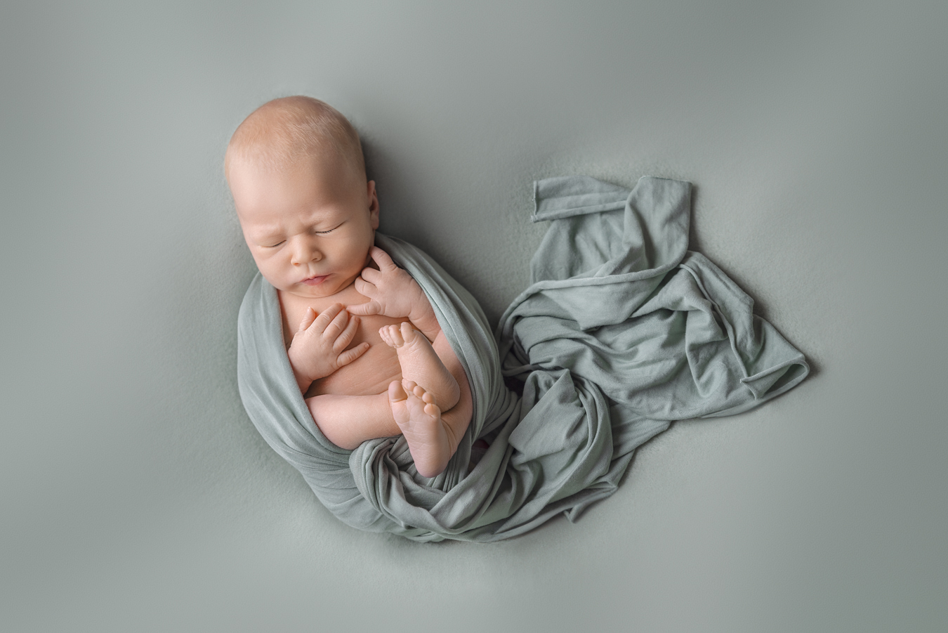 Vauvakuvaus valokuvaaja Henna Ikonen.