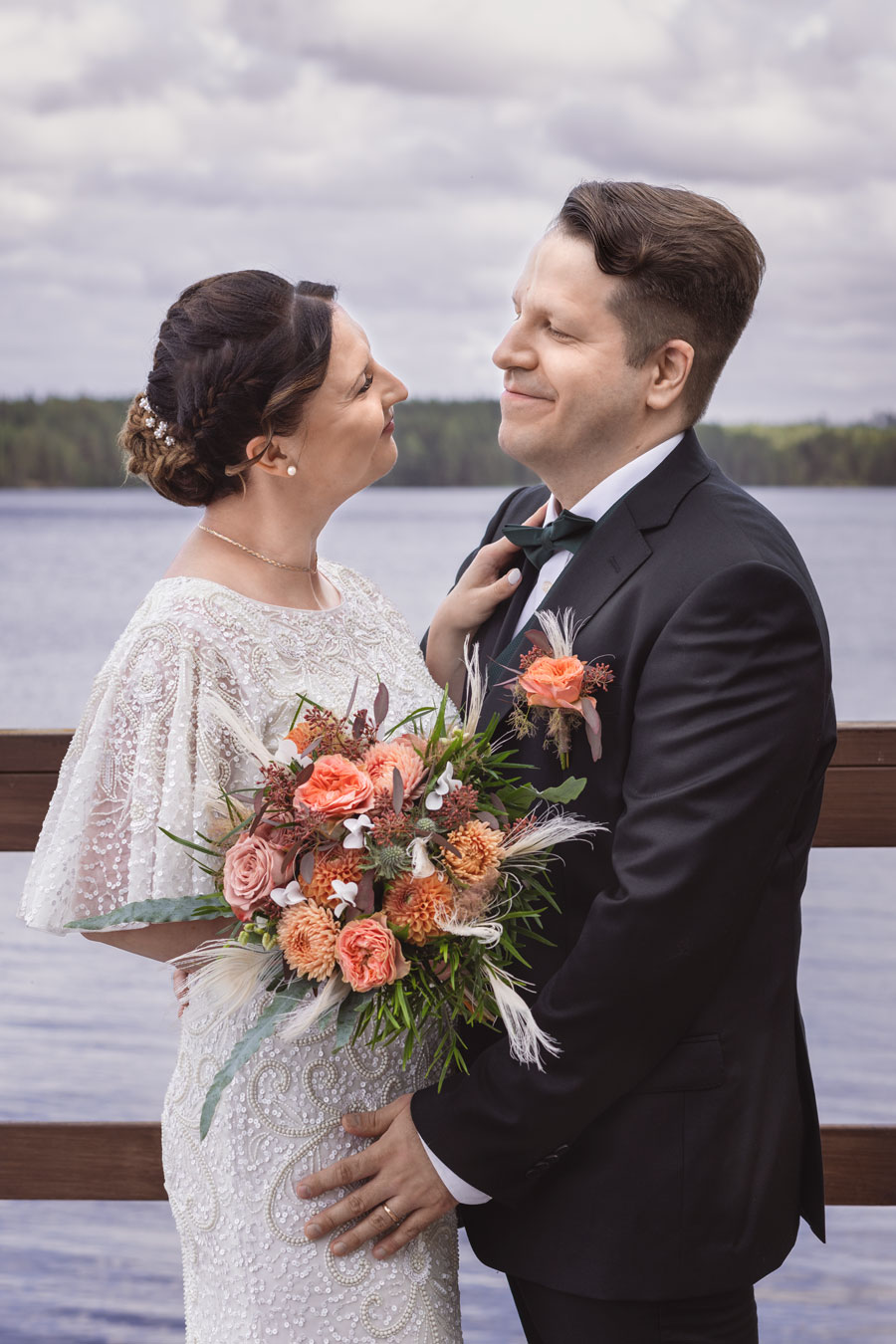 Hääpotretti Henna Ikonen.