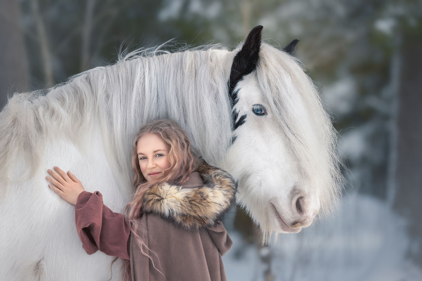 Hevoskuvaus talvella yhdessä lapsen kanssa Valokuvaaja Henna Ikonen Varkaus.