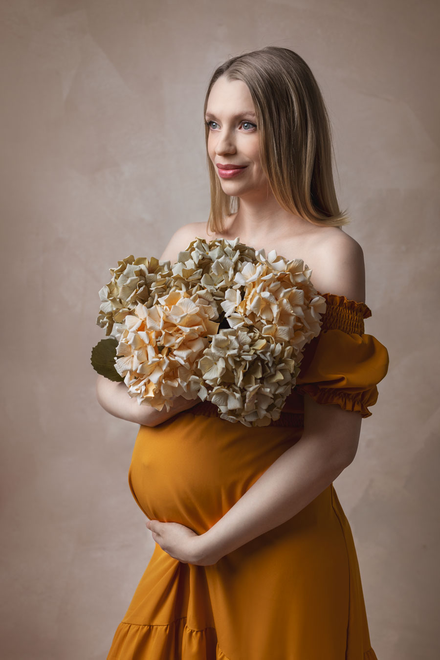 Raskauskuvaus Valokuvaaja Henna Ikonen Varkaus.