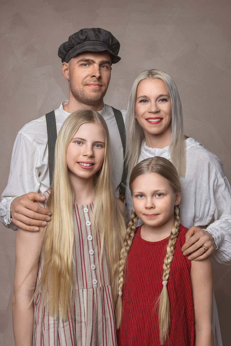 Perhekuvaus Valokuvaaja Henna Ikonen.